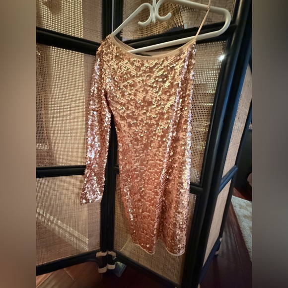 BCBGMaxAzria One Shoulder Sequin Dress in Rose Gold - Picture 2 of 4
